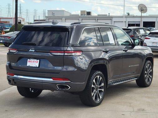 2022 Jeep Grand Cherokee Overland
