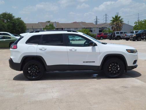 2023 Jeep Cherokee Altitude