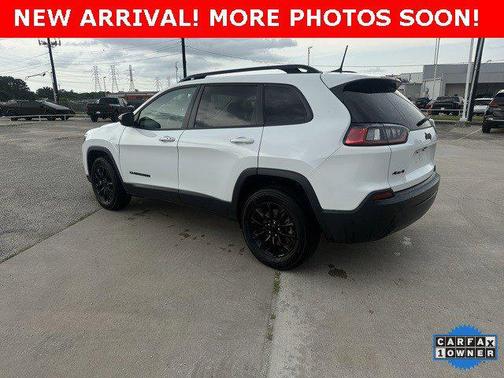 2023 Jeep Cherokee Altitude