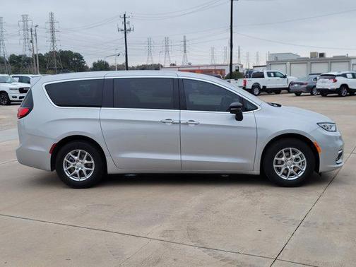 2026 Chrysler Pacifica L