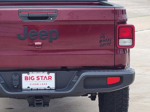 2022 Jeep Gladiator Willys