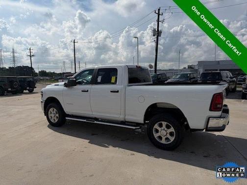 Bright White Clearcoat 2025 RAM 2500 Big Horn