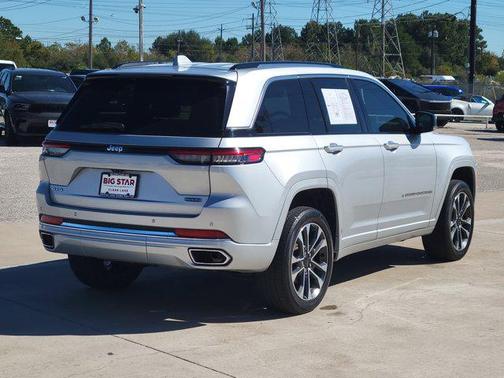 2022 Jeep Grand Cherokee Overland