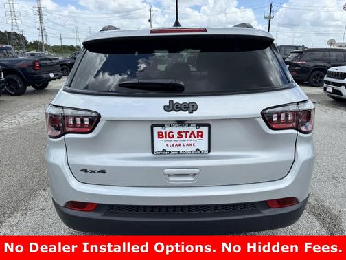 Silver Zynith Metallic Clearcoat 2026 Jeep Compass Latitude