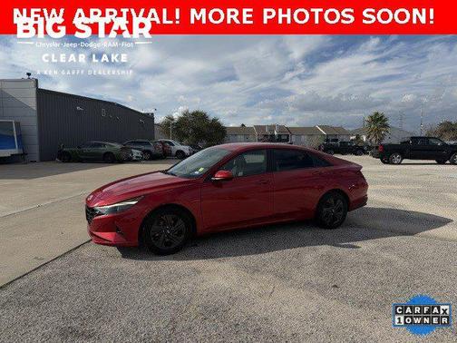 2022 Hyundai ELANTRA SEL