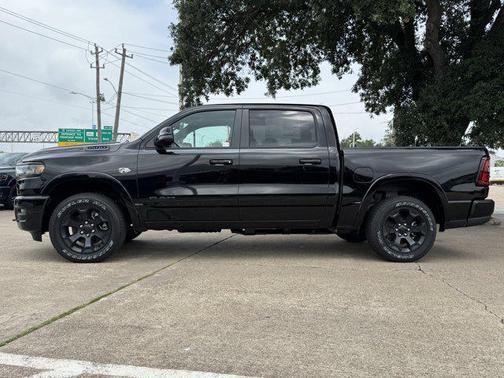 Diamond Black Crystal Pearlcoat 2026 RAM 1500 Lone Star
