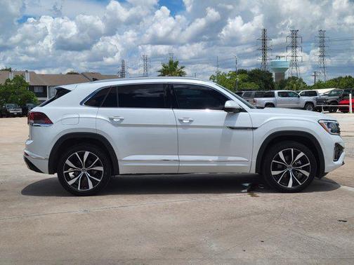 2024 Volkswagen Atlas Cross Sport 2.0T SEL Premium
