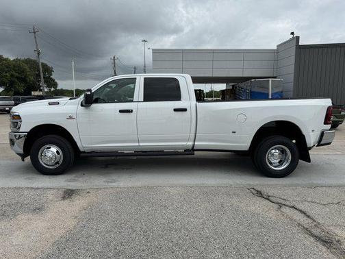 Bright White Clearcoat 2026 RAM 3500 Tradesman
