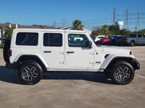 2025 Jeep Wrangler Sahara
