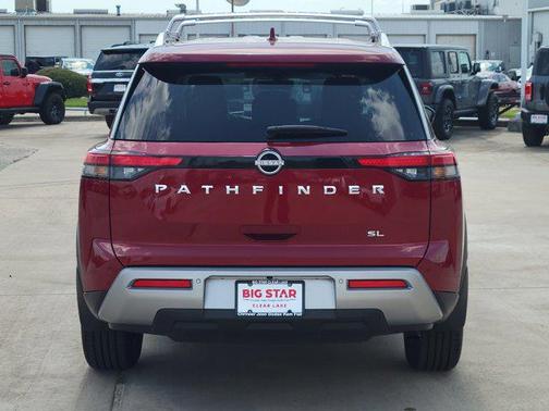 2023 Nissan Pathfinder SL