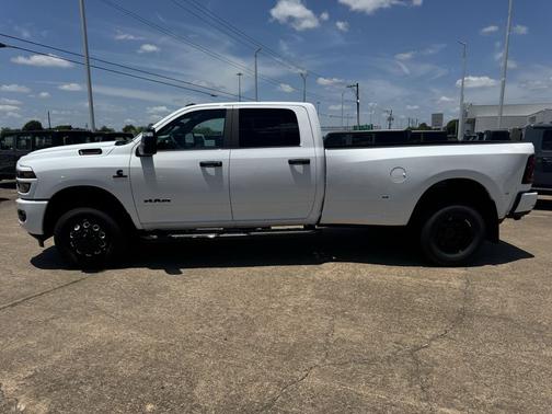 Bright White Clearcoat 2026 RAM 3500 Lone Star