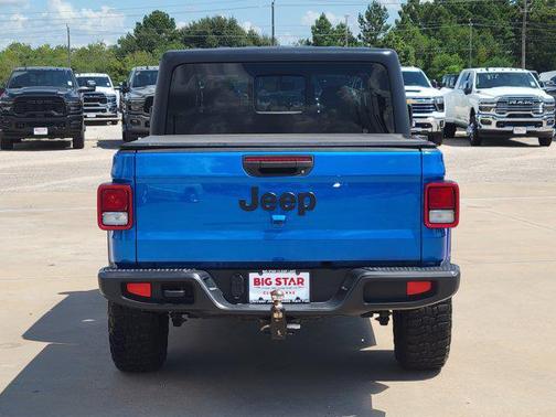 2021 Jeep Gladiator Willys