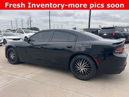 Pitch Black Clearcoat 2023 Dodge Charger SXT