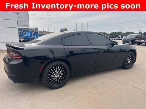 Pitch Black Clearcoat 2023 Dodge Charger SXT