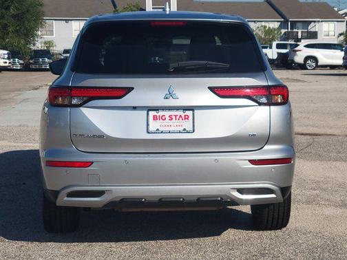 2024 Mitsubishi Outlander SE