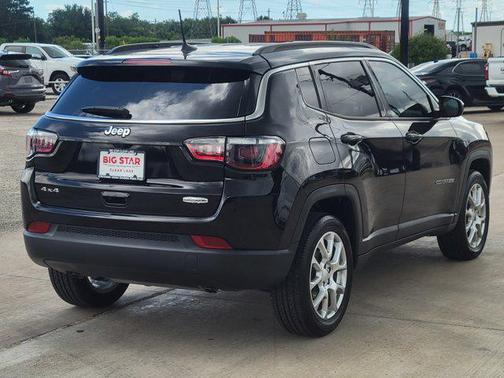2024 Jeep Compass Latitude Lux
