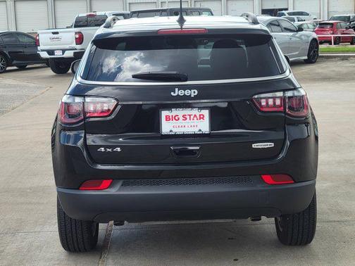 2024 Jeep Compass Latitude Lux