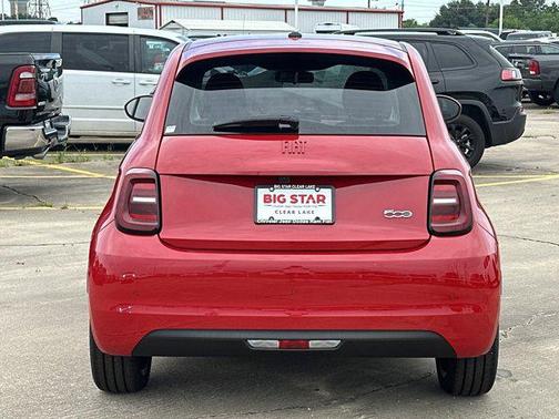 2024 FIAT 500e INSPI(RED)