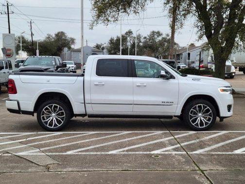 2025 RAM 1500 ST