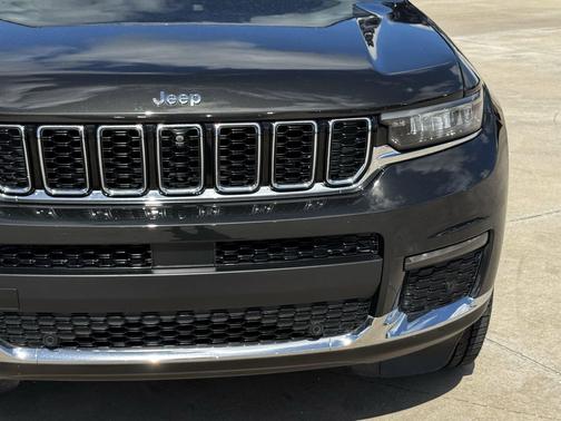 Rocky Mountain Pearlcoat 2022 Jeep Grand Cherokee L Limited
