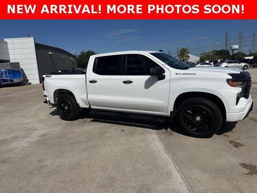 2022 Chevrolet Silverado 1500 Custom