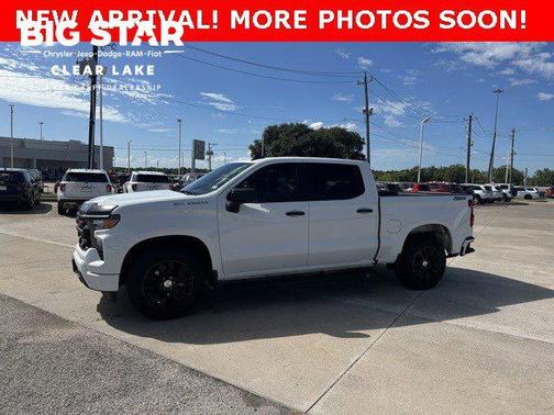 2022 Chevrolet Silverado 1500 Custom