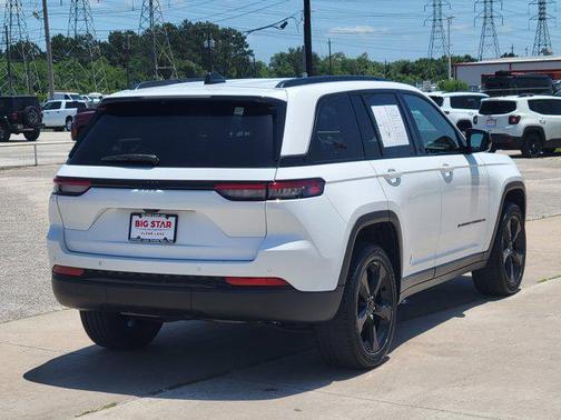 2023 Jeep Grand Cherokee Altitude
