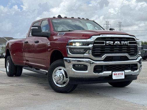 Molten Red Pearlcoat 2026 RAM 3500 Tradesman