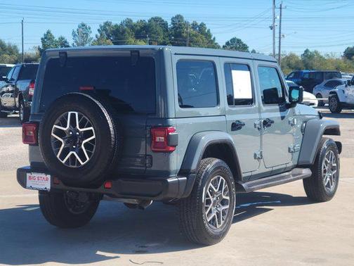 2024 Jeep Wrangler Sahara