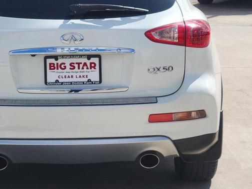 2017 INFINITI QX50 Base