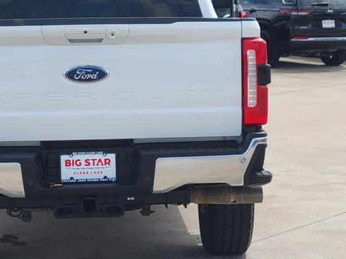 2024 Ford F-250 LARIAT 4WD CREW CAB 6.75' BOX