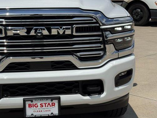 Bright White Clearcoat 2025 RAM 2500 Laramie