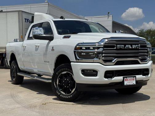 Bright White Clearcoat 2025 RAM 2500 Laramie