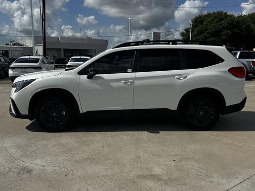 Crystal White Pearl 2023 Subaru Ascent Onyx Edition Limited 7-Passenger