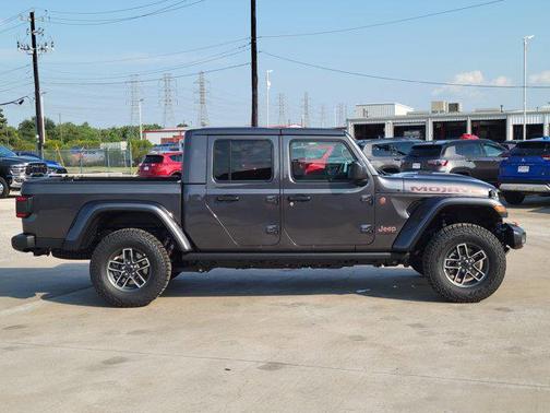 2025 Jeep Gladiator Mojave