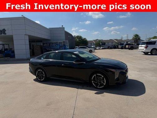 Aurora Black Pearl 2025 Kia K4 GT-Line