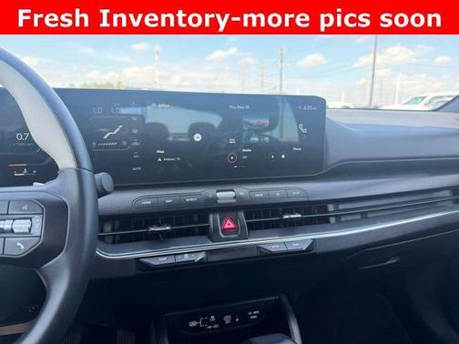 Aurora Black Pearl 2025 Kia K4 GT-Line