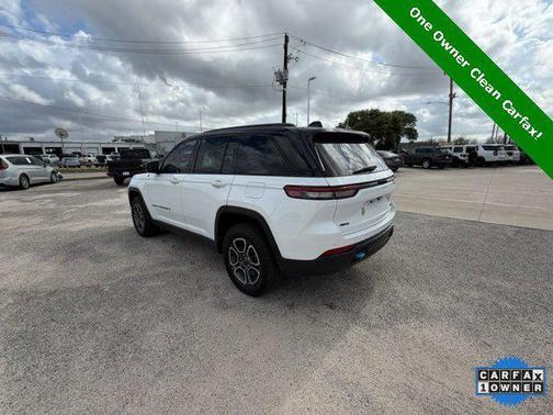 2022 Jeep Grand Cherokee 4xe Trailhawk