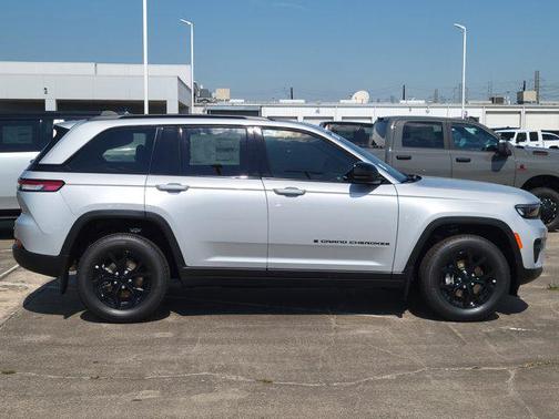 2025 Jeep Grand Cherokee Altitude