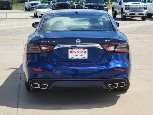 2023 Nissan Maxima SV