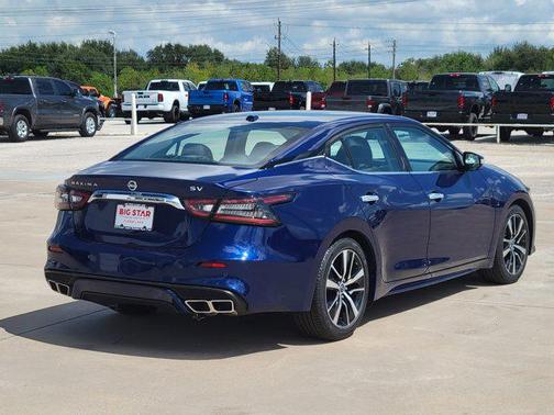 2023 Nissan Maxima SV