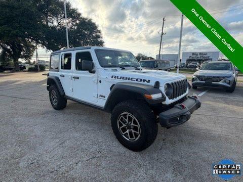 Bright White Clearcoat 2025 Jeep Wrangler Rubicon