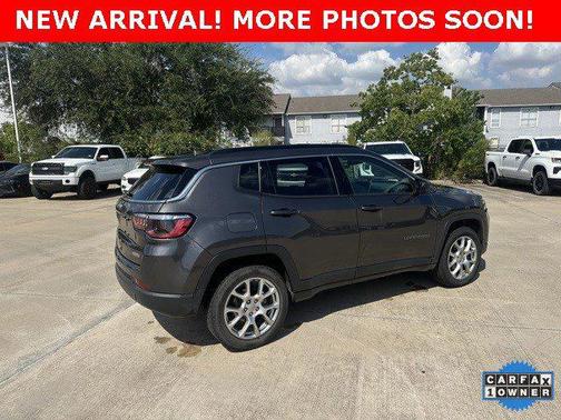 2022 Jeep Compass Latitude Lux
