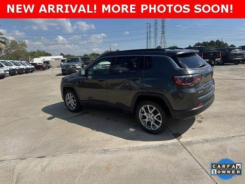 2022 Jeep Compass Latitude Lux