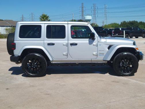 2024 Jeep Wrangler 4xe Sahara