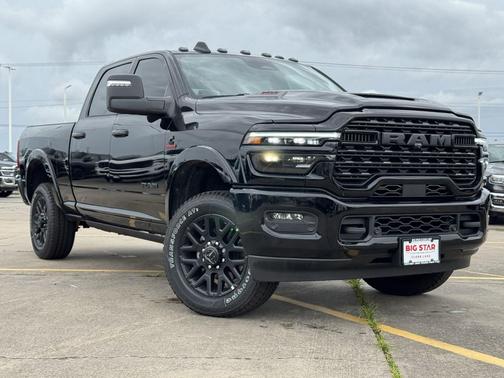 Diamond Black Crystal Pearlcoat 2026 RAM 2500 Limited