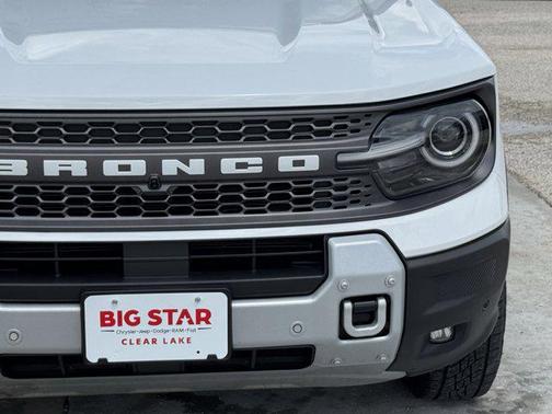 Oxford White 2025 Ford Bronco Sport Badlands