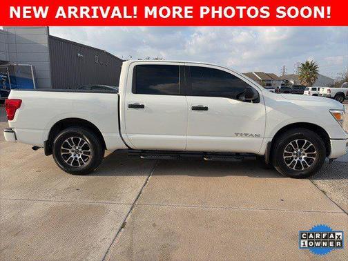 2023 Nissan Titan SV