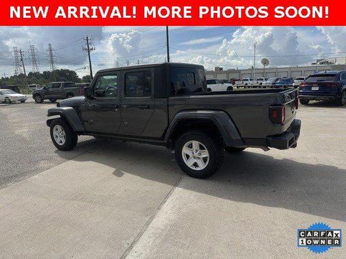 2022 Jeep Gladiator Sport S