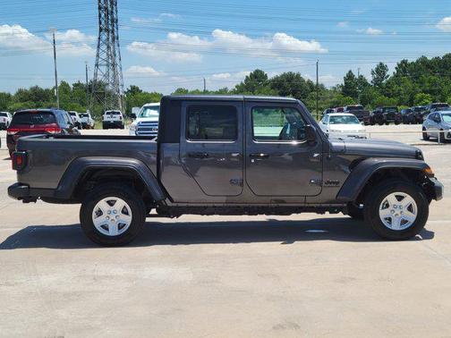 2022 Jeep Gladiator Sport S